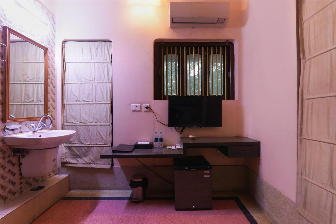 Fabhotel East View Hotel Varanasi